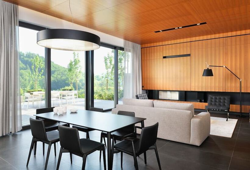 هتل Oranda Village