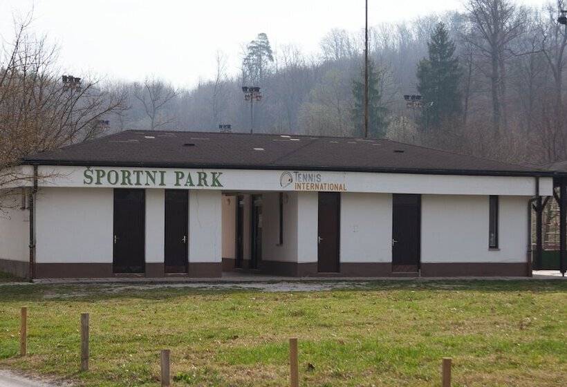 هتل Oranda Village