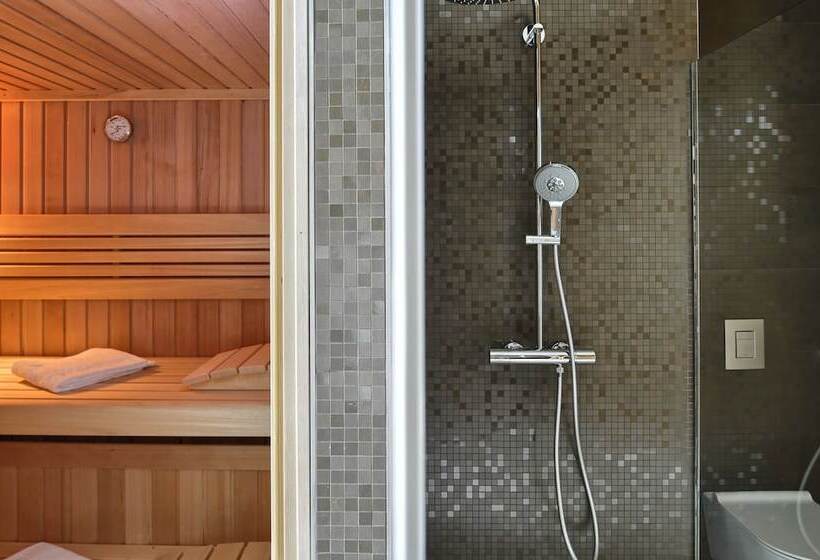 هتل Oranda Village