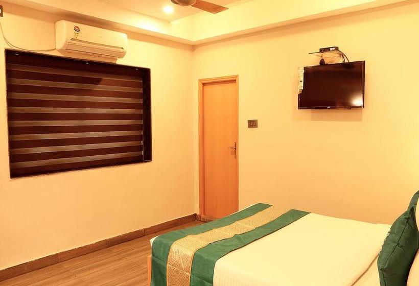בית מלון כפרי Oyo 3363 Near Sarat Bose Road