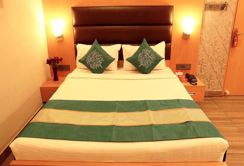 בית מלון כפרי Oyo 3363 Near Sarat Bose Road