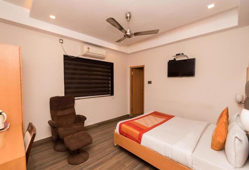 בית מלון כפרי Oyo 3363 Near Sarat Bose Road