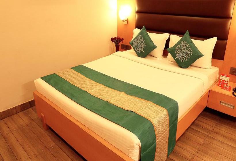 בית מלון כפרי Oyo 3363 Near Sarat Bose Road