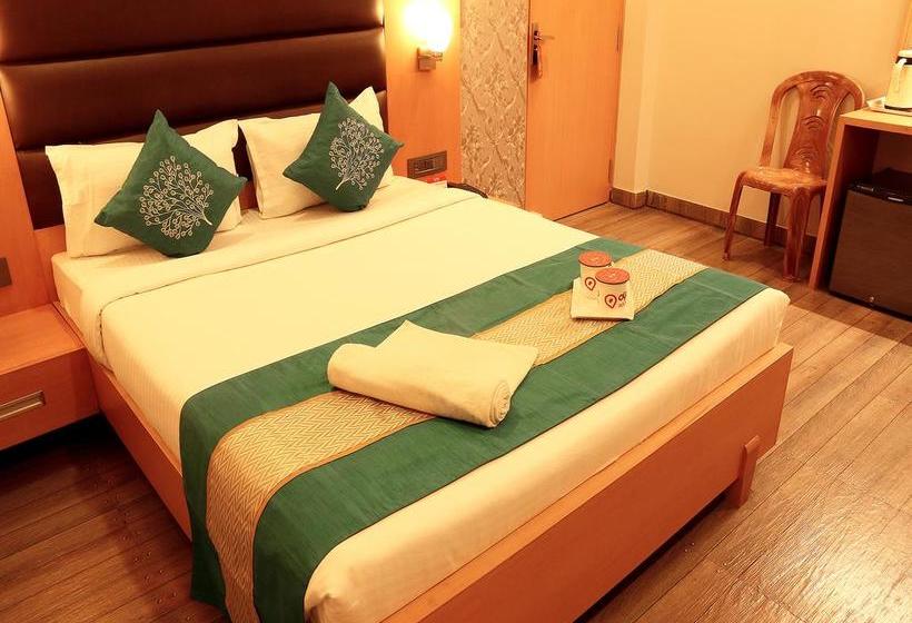 בית מלון כפרי Oyo 3363 Near Sarat Bose Road