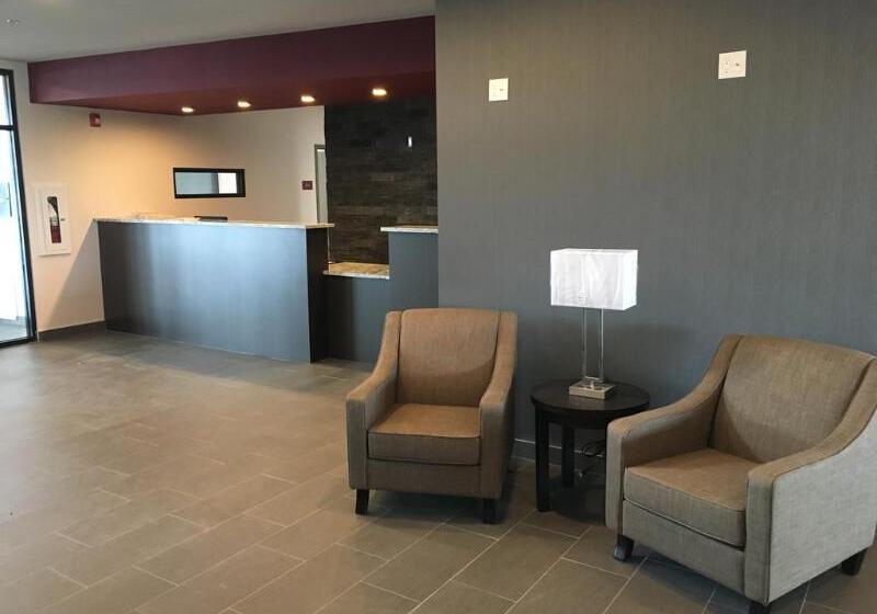 فندق Park Inn By Radisson Edmonton Airport