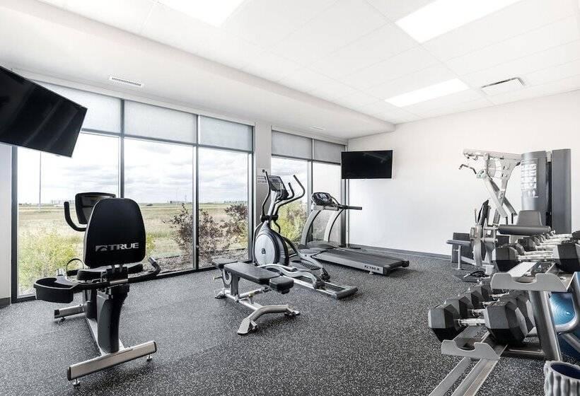 فندق Park Inn By Radisson Edmonton Airport