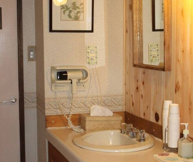 בית מלון כפרי Pension Nugget Inn