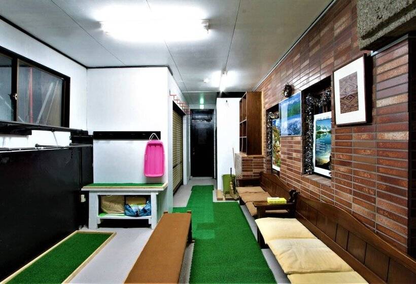 בית מלון כפרי Pension Nugget Inn