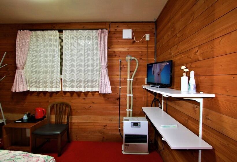 בית מלון כפרי Pension Nugget Inn