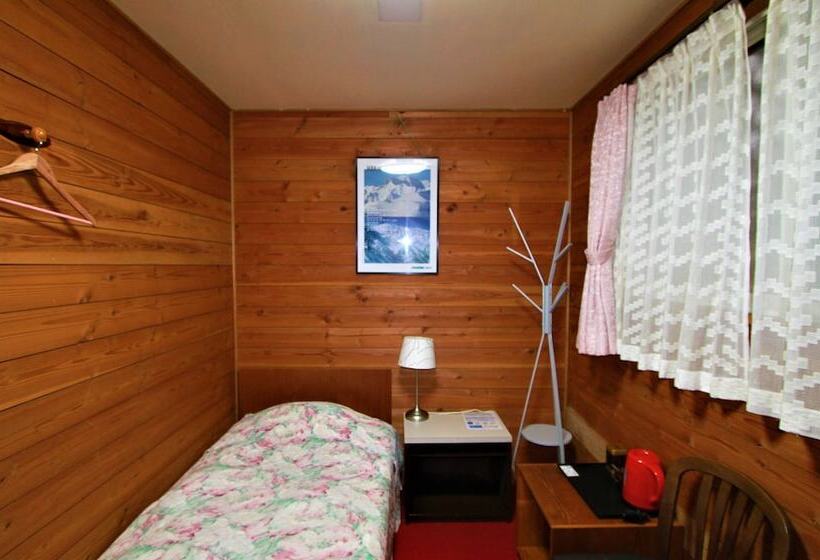 בית מלון כפרי Pension Nugget Inn