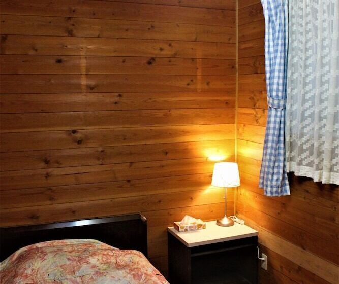 בית מלון כפרי Pension Nugget Inn