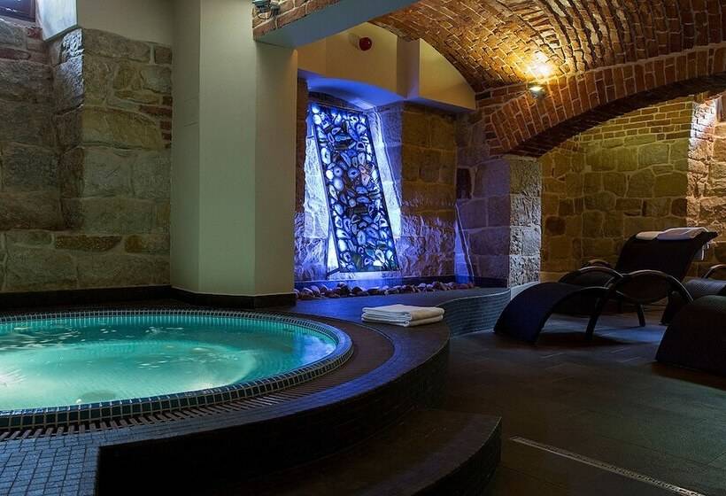 בית מלון כפרי Polanka Conference Center