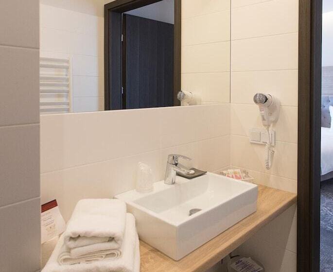 בית מלון כפרי Polanka Conference Center