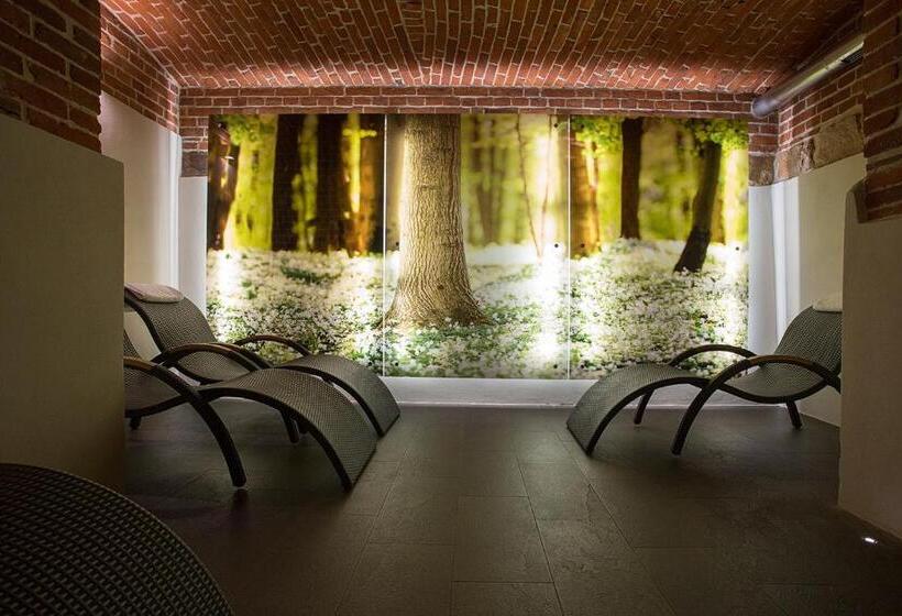 בית מלון כפרי Polanka Conference Center