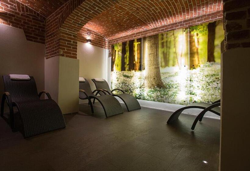 בית מלון כפרי Polanka Conference Center