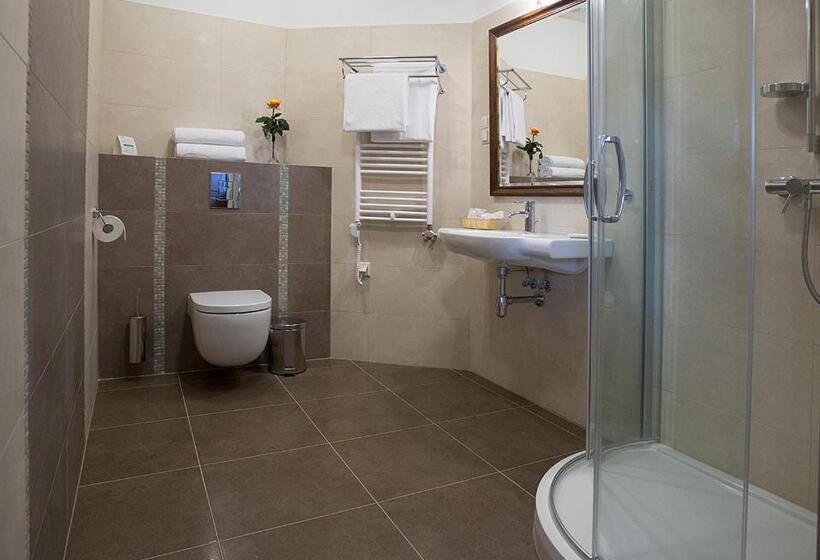 בית מלון כפרי Polanka Conference Center