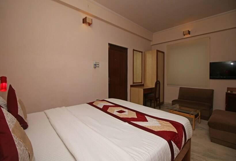 Отель Sai Residency