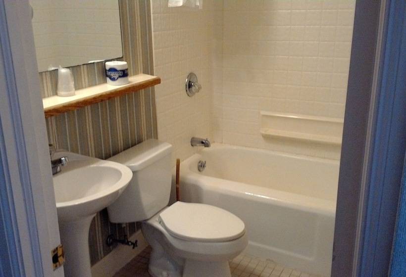 فندق Spruceglen Inn