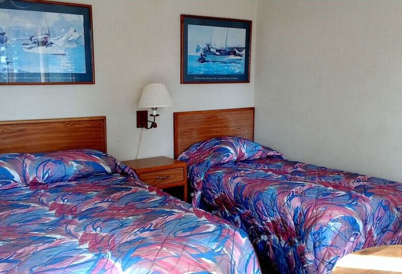 فندق Spruceglen Inn