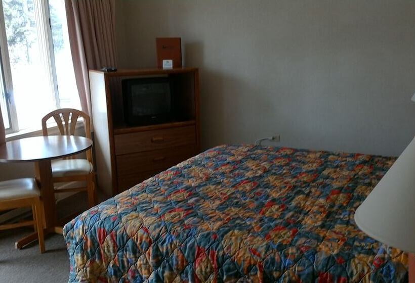 فندق Spruceglen Inn