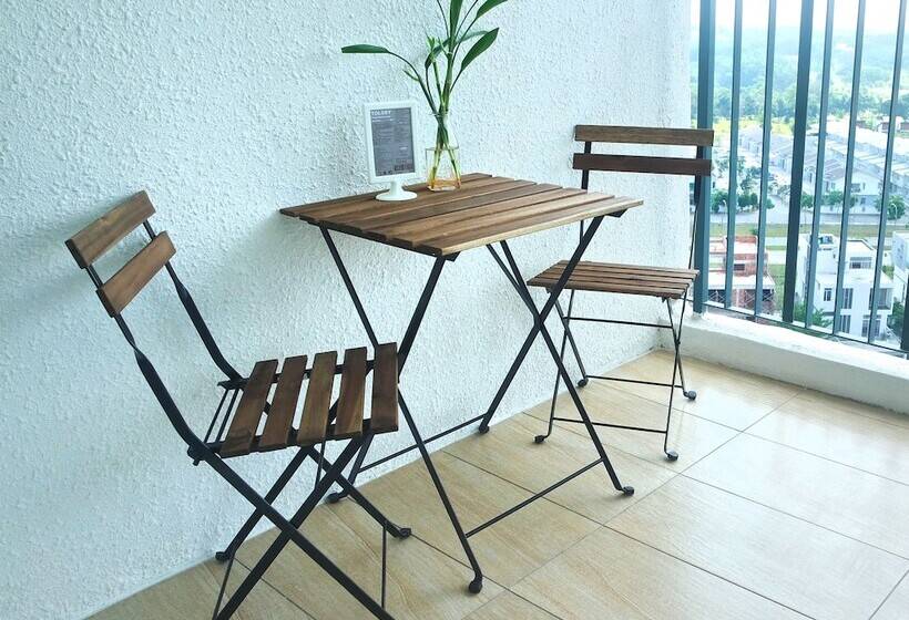 Отель Sri Beverly Hills Near Klia & Klia2 & F1