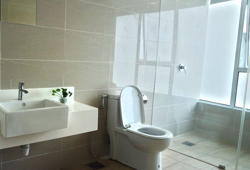 Отель Sri Beverly Hills Near Klia & Klia2 & F1