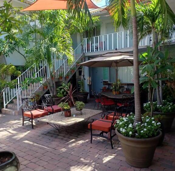 酒店 The Big Coconut Guesthouse   Gay Men S Resort