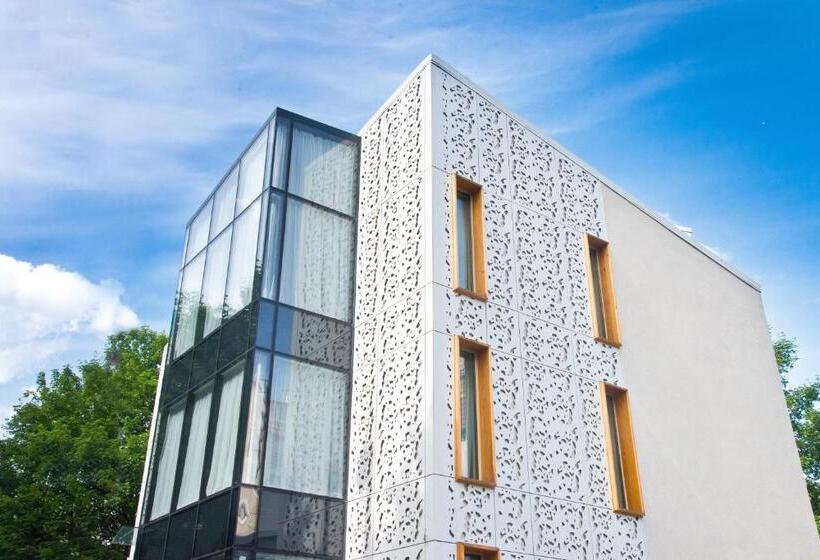 هتل Villa 21 By Victus