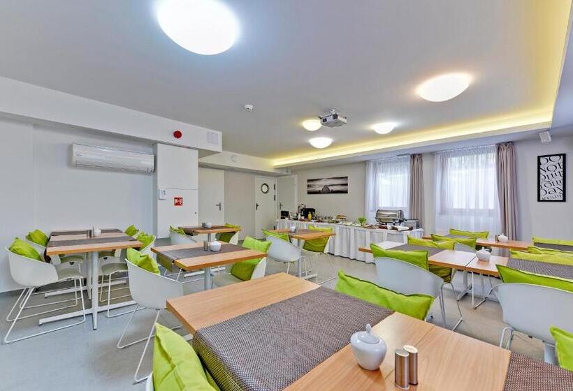 هتل Villa 21 By Victus