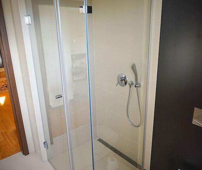 هتل Villa Buki Pokoje & Spa