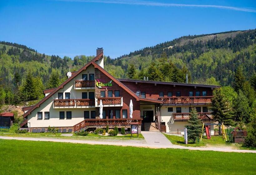 Отель Villa Gloria Rooms & Apartments