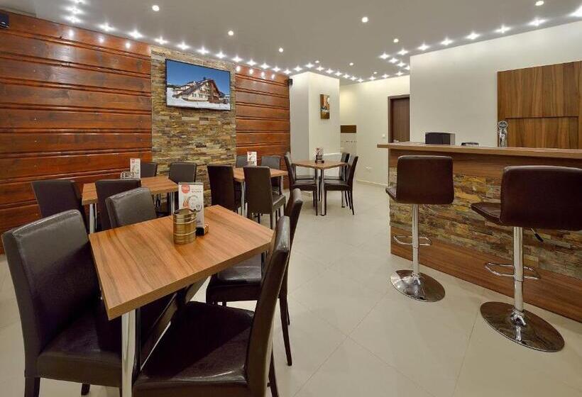 Отель Villa Gloria Rooms & Apartments