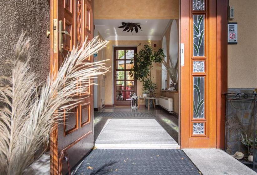 Отель Willa Bór