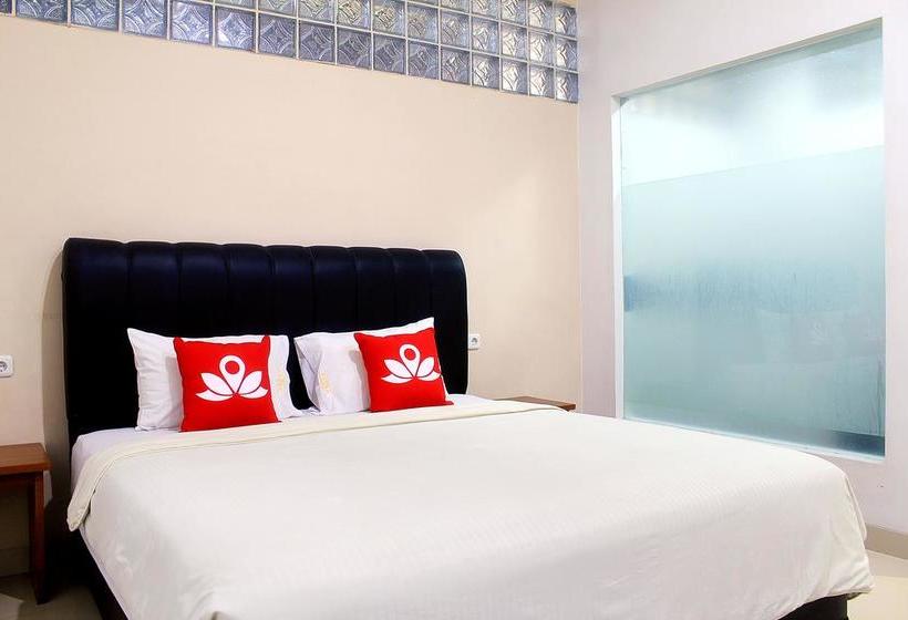 בית מלון כפרי Zen Rooms Lengkong Besar