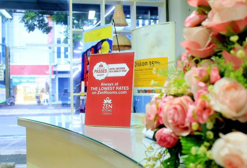 בית מלון כפרי Zen Rooms Lengkong Besar