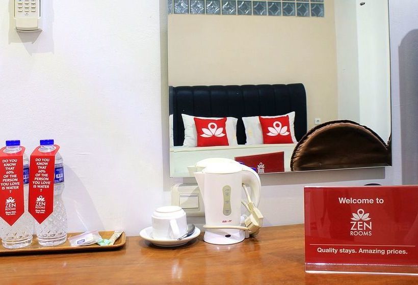 בית מלון כפרי Zen Rooms Lengkong Besar