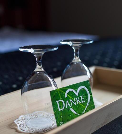 בית מלון כפרי Zur Linde Dein Self Check In