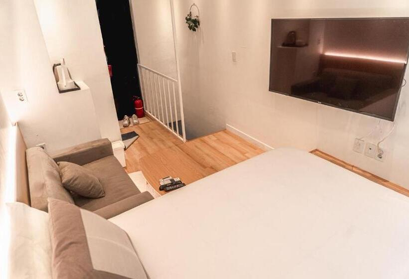 펜션 Myeongdong Artmonstay