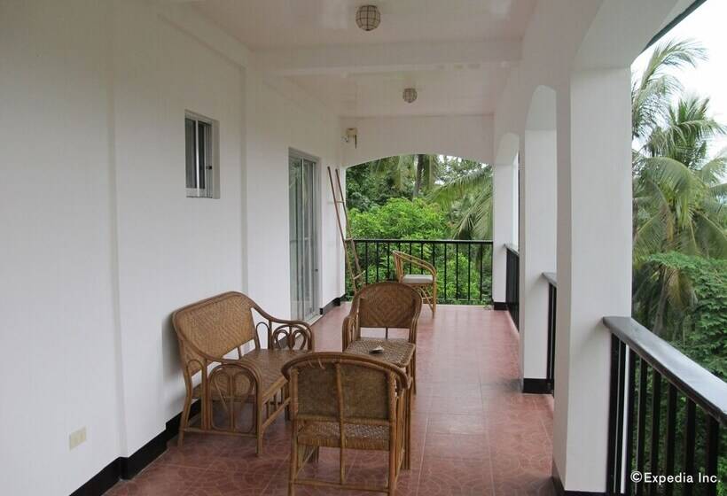 پانسیون Seahorse Villa