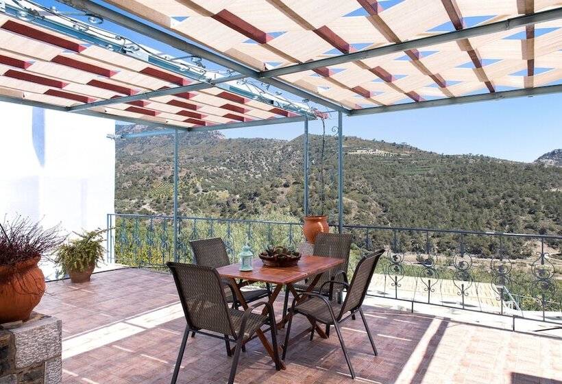 Sarakinas Residences