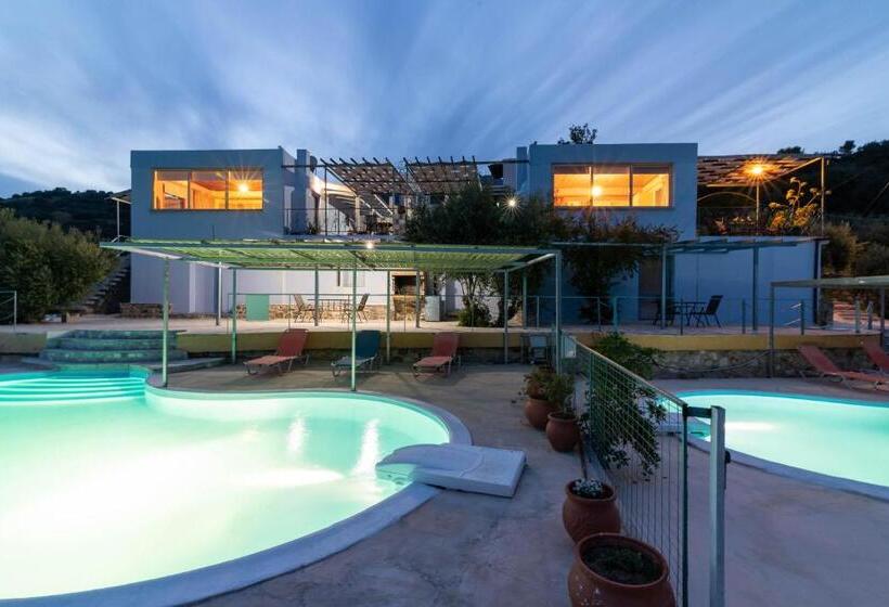 Sarakinas Residences