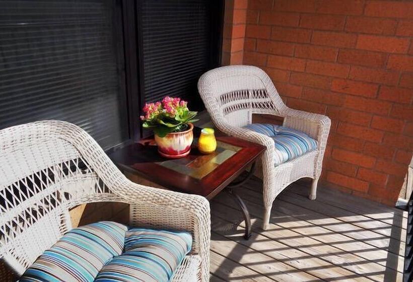 43rd St Apartments By Minnehaha Lofts