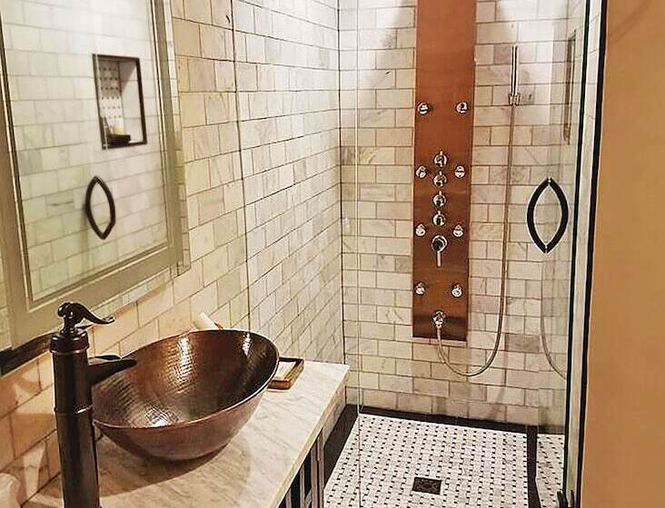 مبيت وإفطار 44 Spanish Street Inn   Adults Only