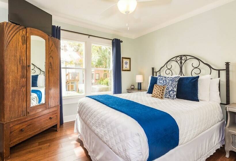 مبيت وإفطار 44 Spanish Street Inn   Adults Only