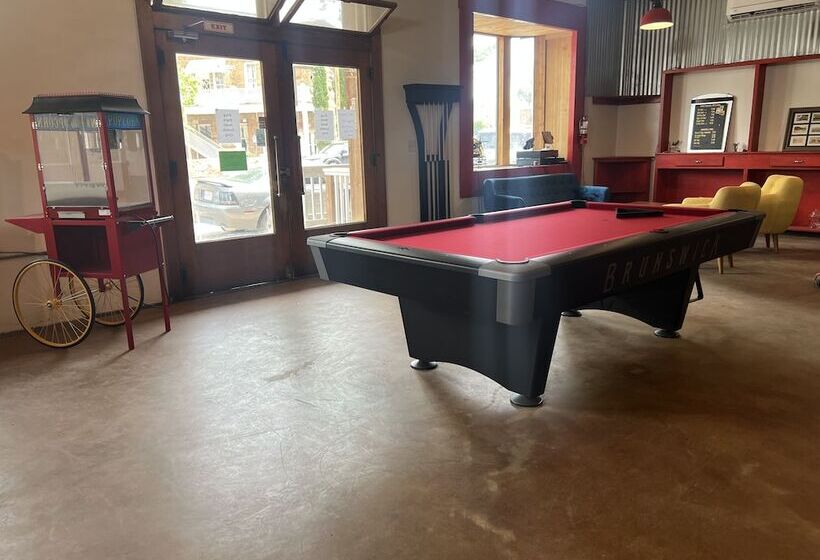 مبيت وإفطار Fort Davis Drug Store