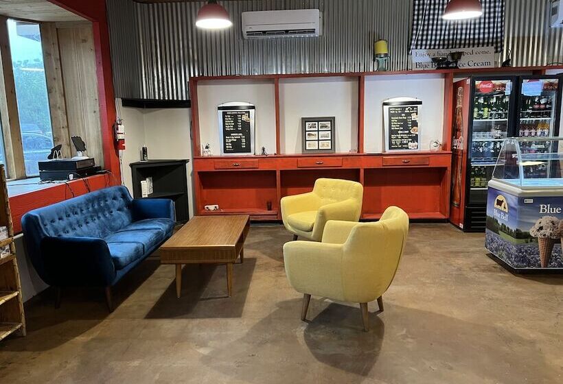 민박 Fort Davis Drug Store