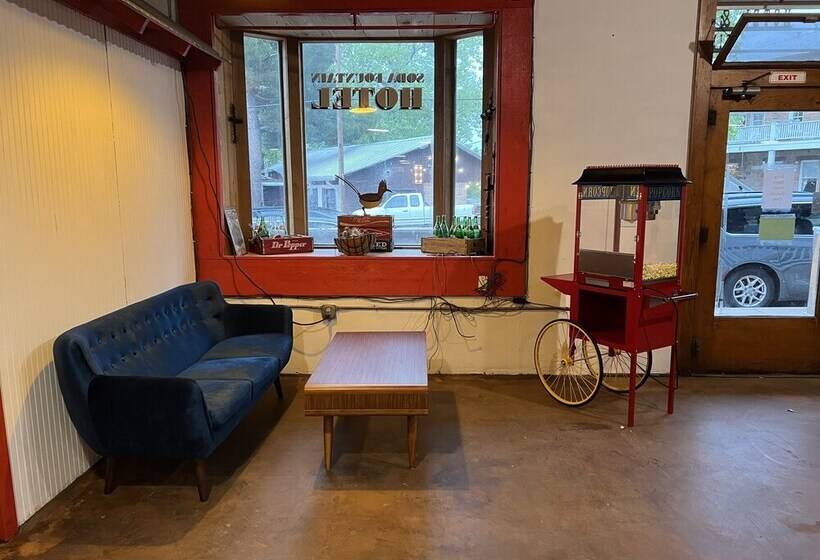 مبيت وإفطار Fort Davis Drug Store