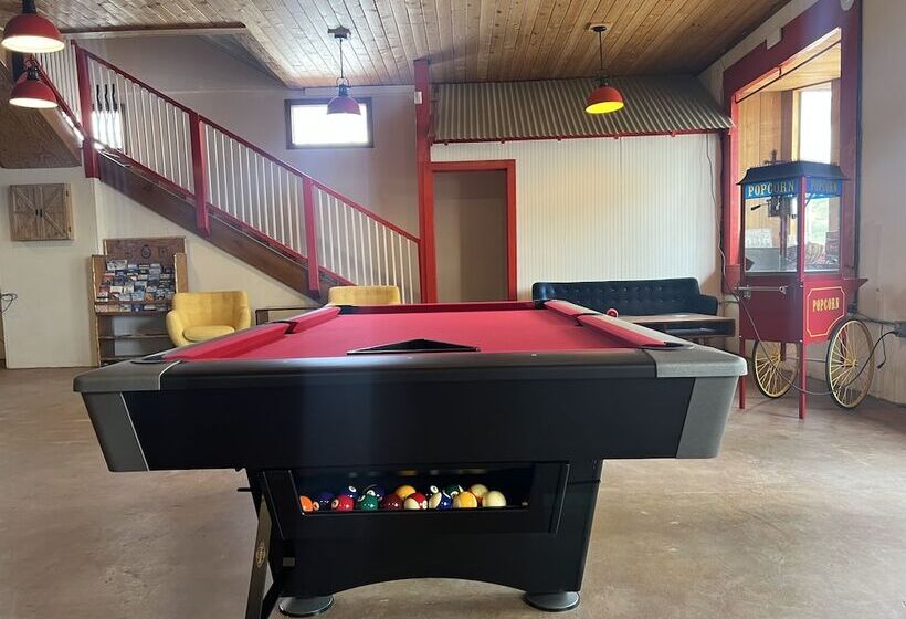 مبيت وإفطار Fort Davis Drug Store