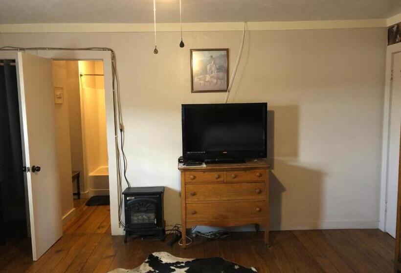 민박 Fort Davis Drug Store