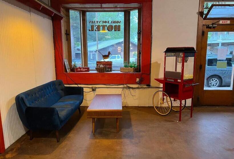 مبيت وإفطار Fort Davis Drug Store